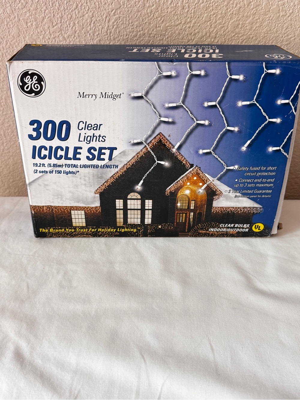 300-Light Clear Icicle String Lights - Clear